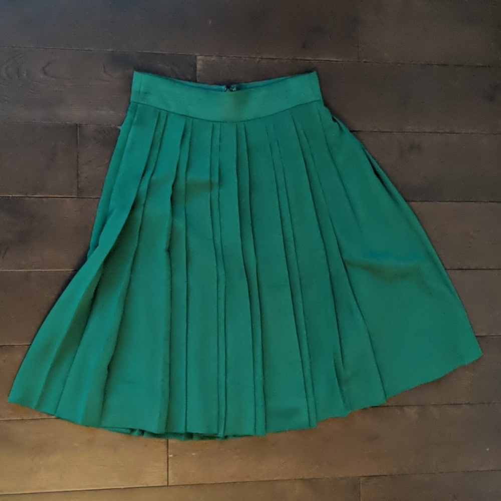 Green pleated J.Crew skirt